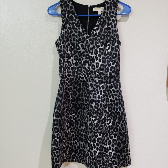 Michael Kors Dresses & Skirts - MICHAEL KORS Leopard-Print Scuba Dress, size XS